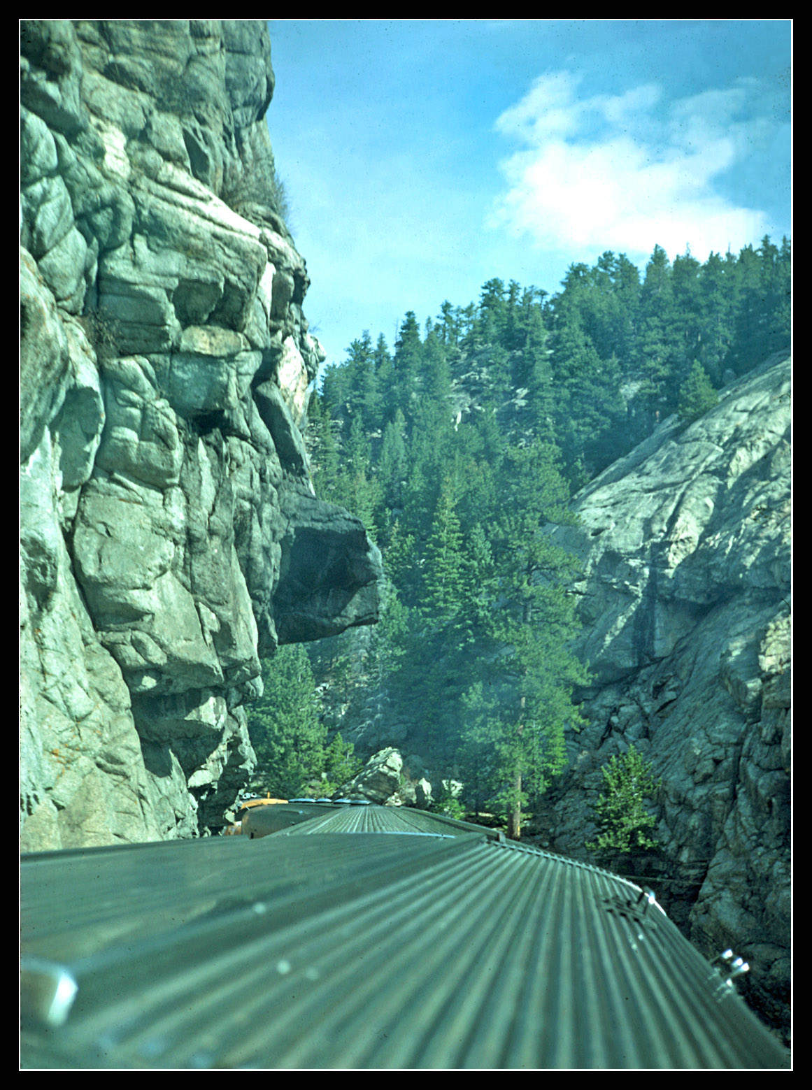 Details about   POSTCARD CALIFORNIA ZEPHYR THROUGH FEATHER RIVER CANYON 